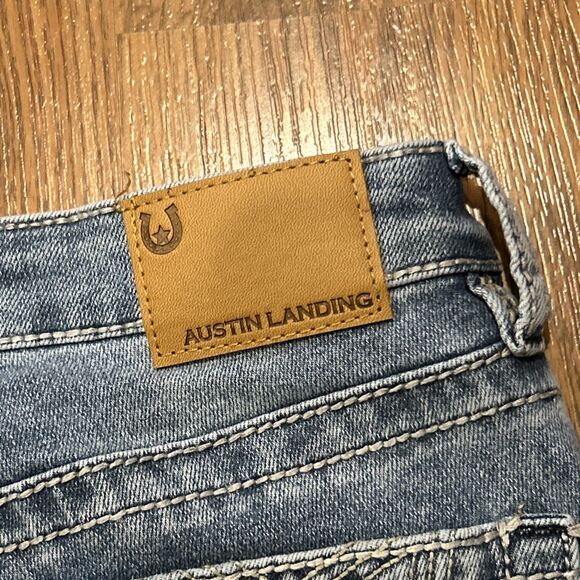 Austin Landing Jeans Junior Womens 3 Rhinestone Star Pockets Western Flare Rodeo - Picture 11 of 11